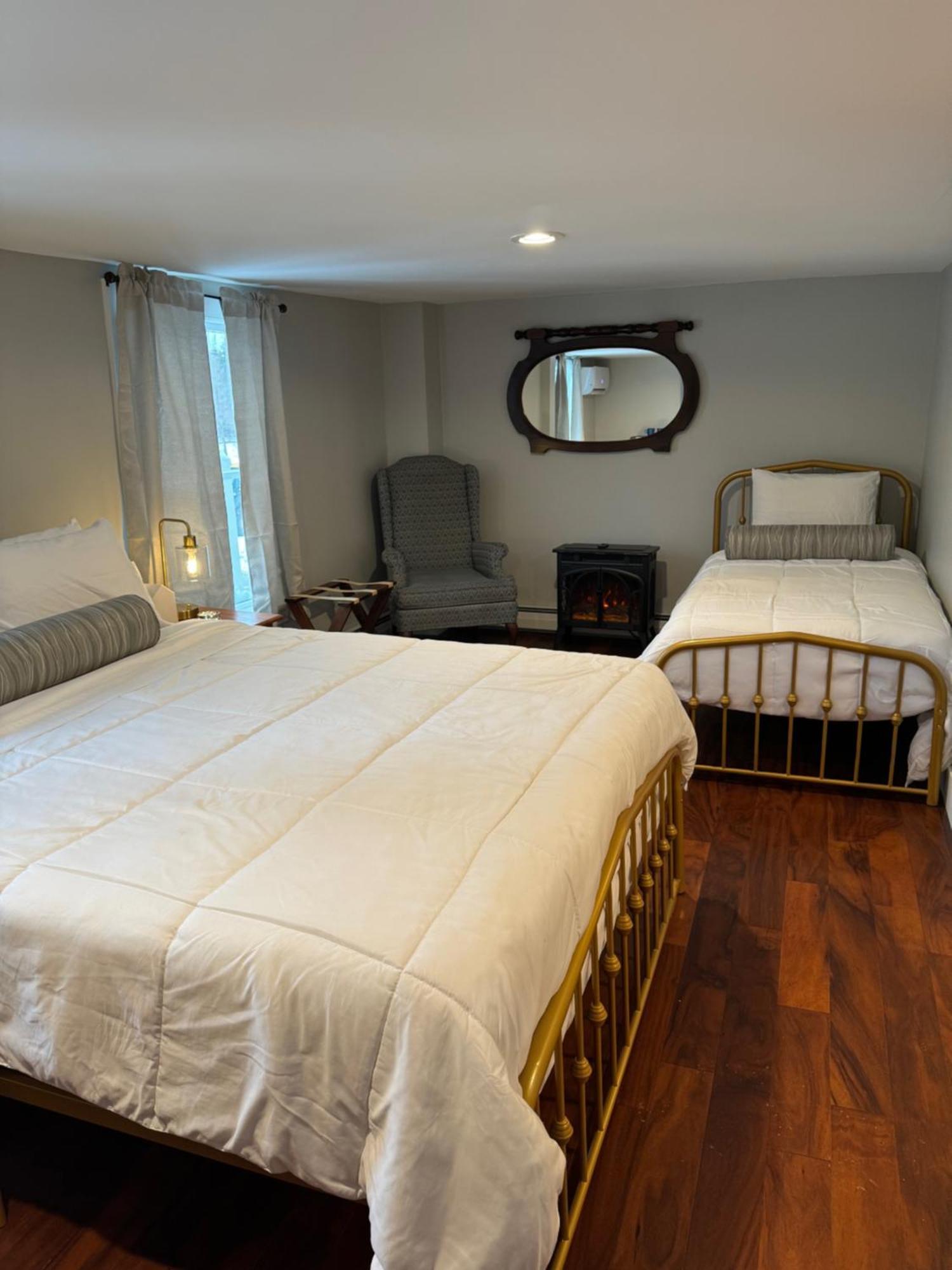 Chester Inn Esterno foto